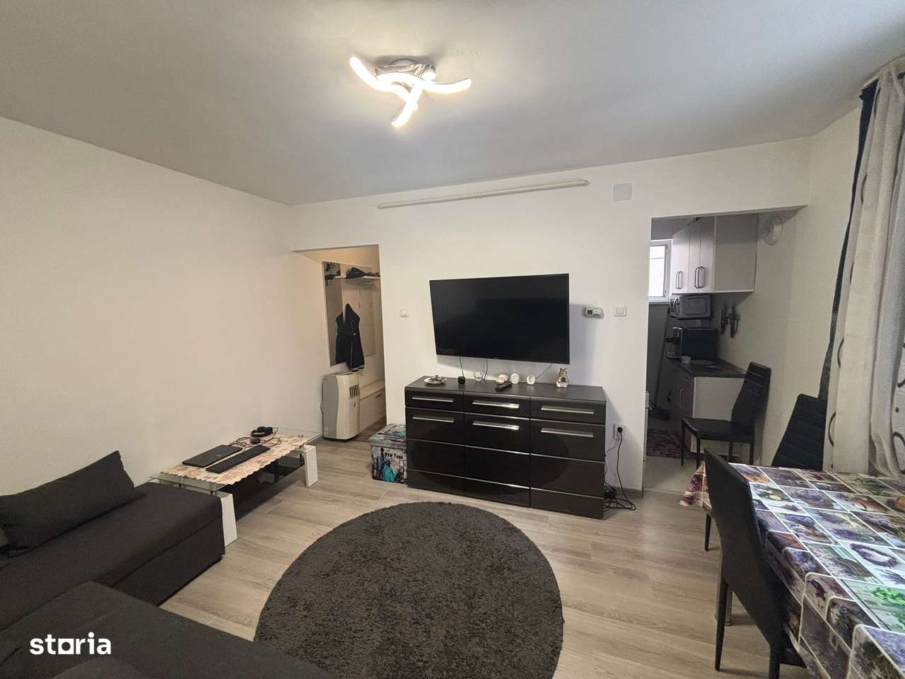 Mureseni - Vanzare apartament 2 camere - Str. Hunedoara-1