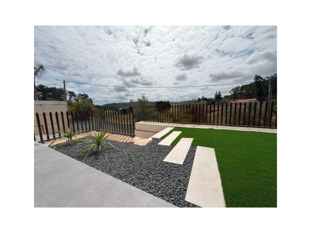 Moradia Individual, Térrea T3+1, em fase final de Construção.-5