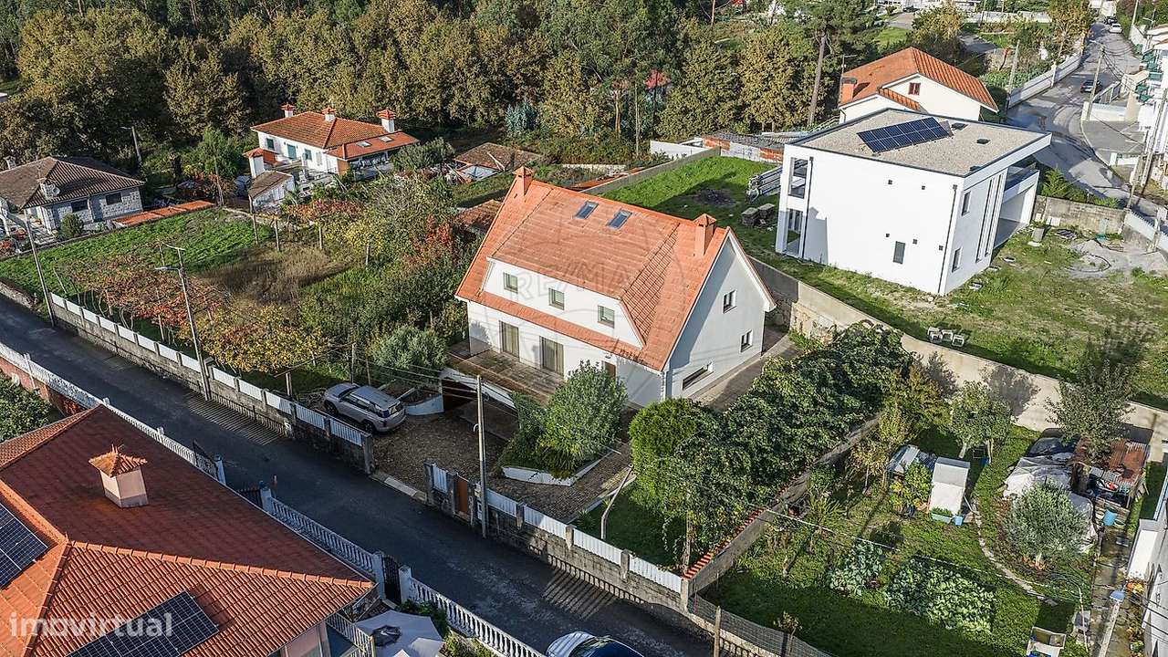 Moradia T4 para venda-47