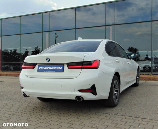 BMW Seria 3 318d Advantage - 13