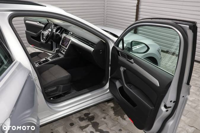 Volkswagen Passat 2.0 TDI BMT Comfortline DSG - 13