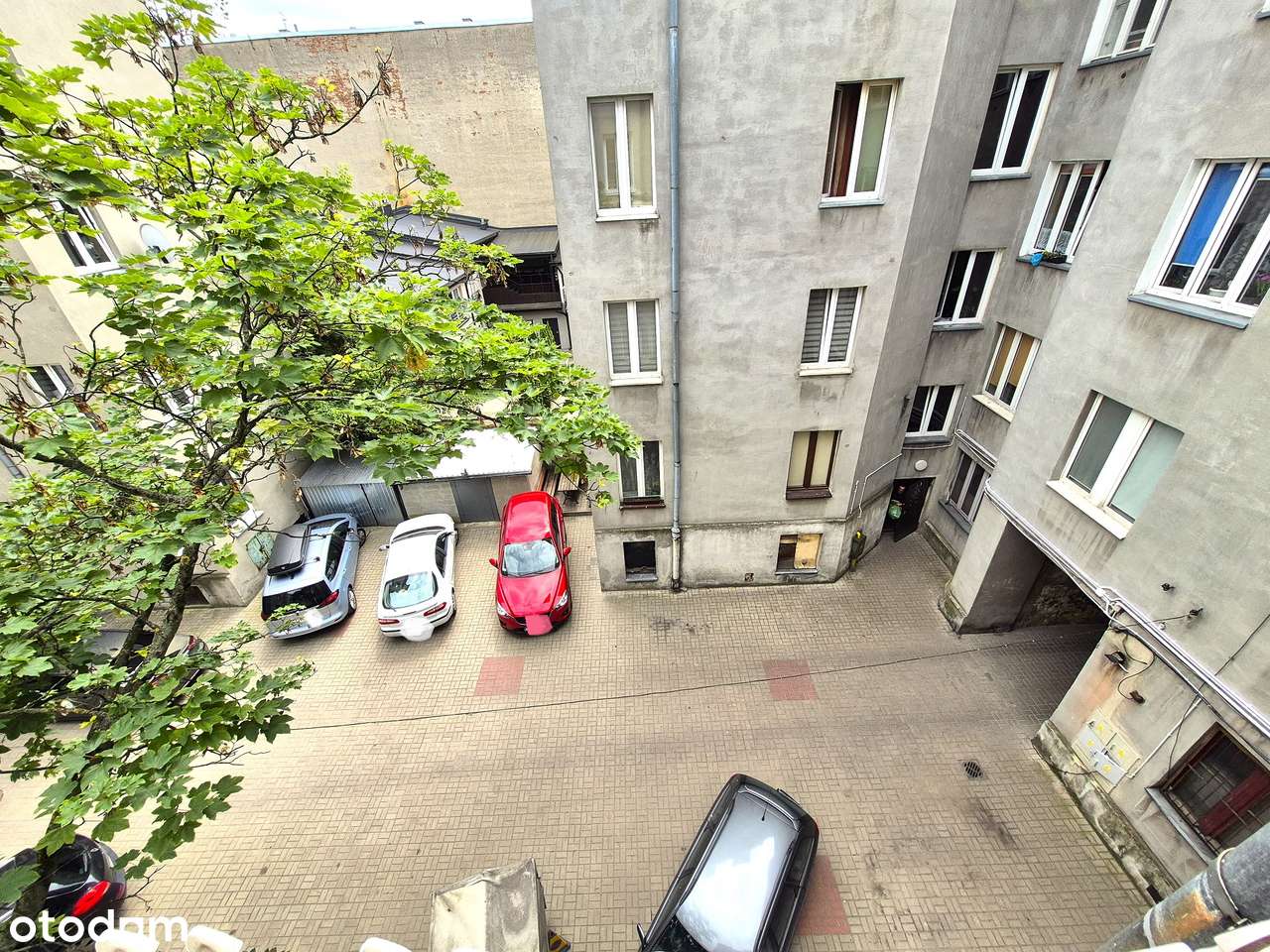 Kawalerka w kamienicy. c.o. miejskie, okolice Placu Hallera. – pohled 6
