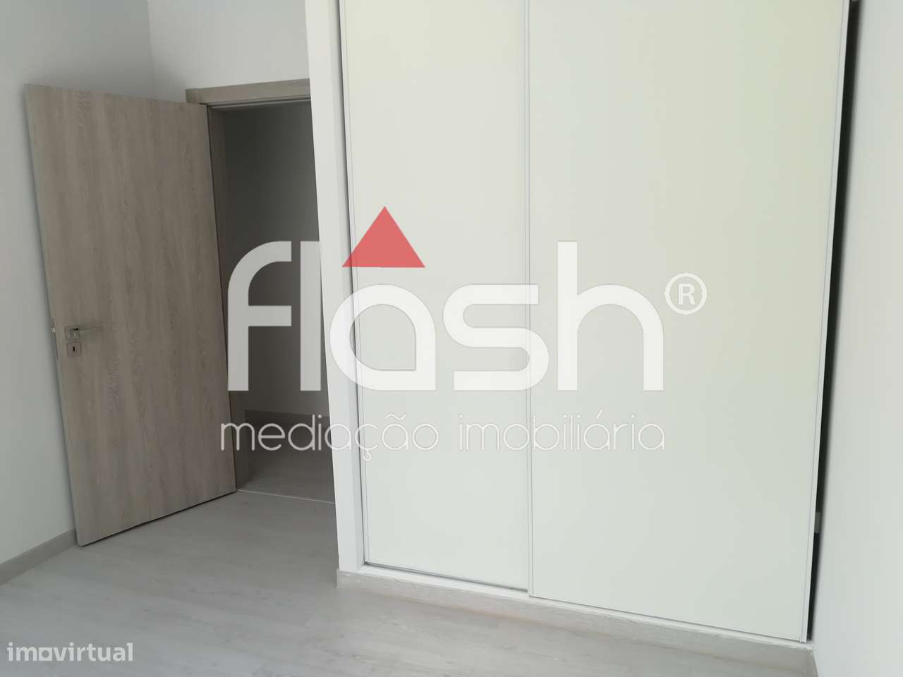 T2 Remodelado com elevador e arrecadação na Figueirinha -Oeiras - Grande imagem: 5/34