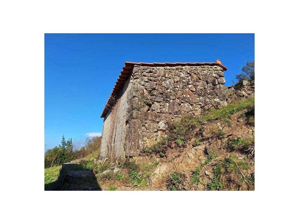 Propriedade com 2 moradias em pedra - Grande imagem: 5/25