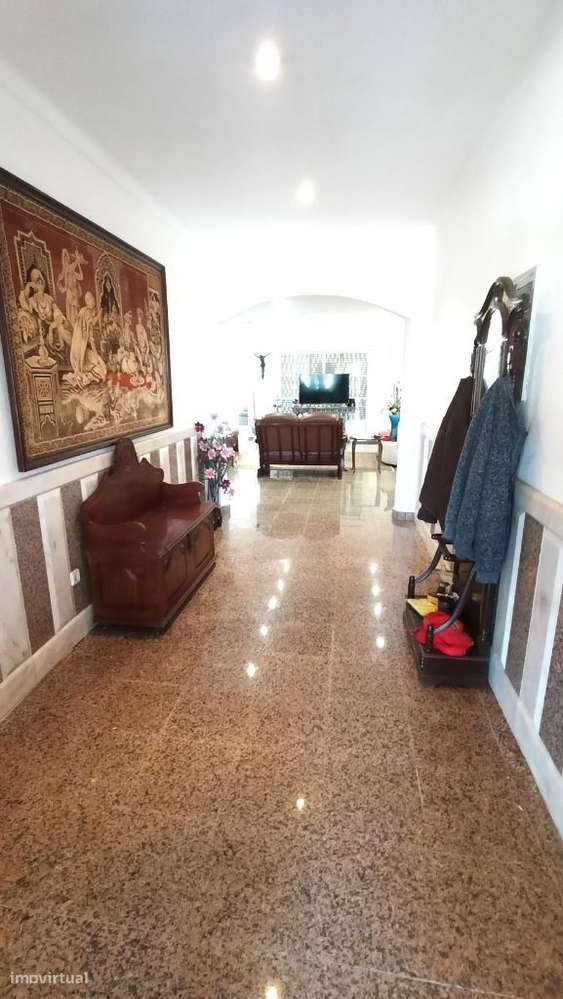 Quinta Pegões Velhos, junto á adega, com moradia e armazém lote 3,8 ha-6