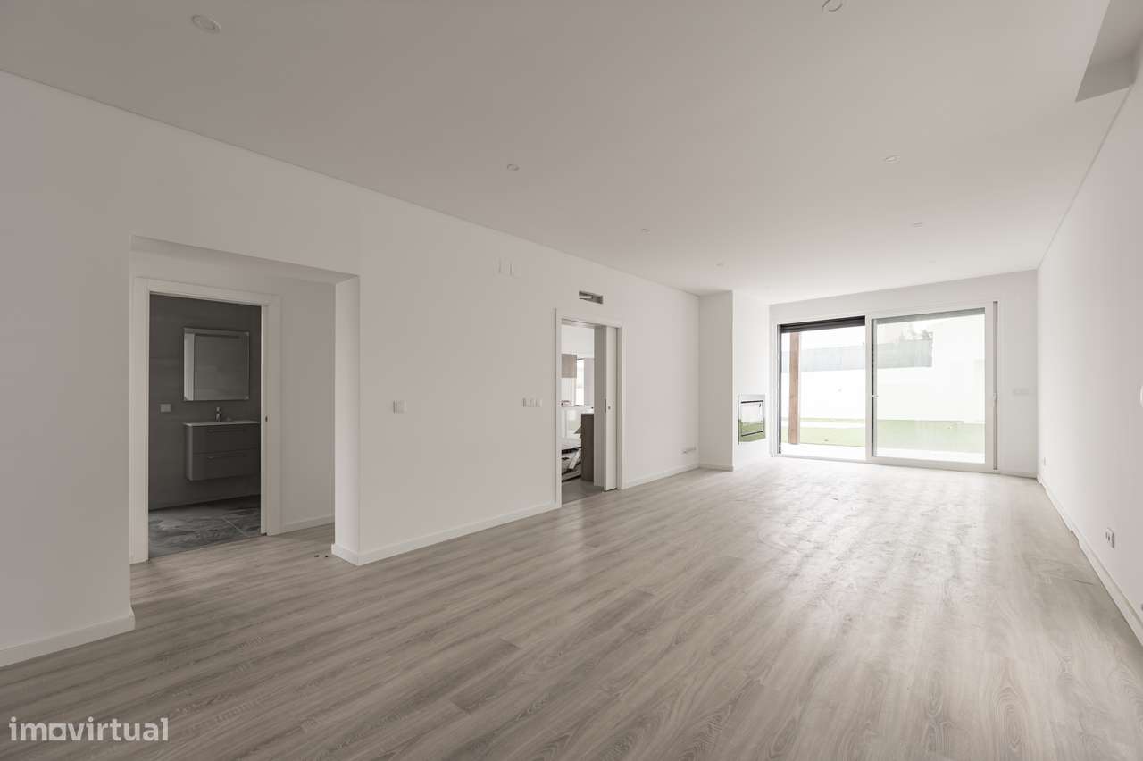 Moradia independente T4+1 nova c/piscina a 20 minutos Lisboa-12