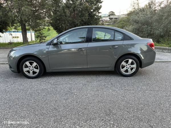 Chevrolet Cruze 1.6 LS - 10