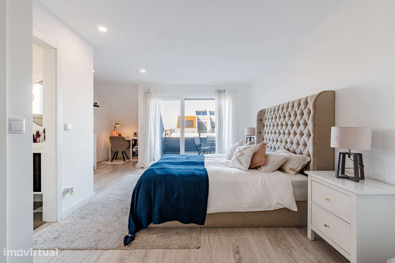 Moradia T3 com Garagem - Fernão Ferro-30