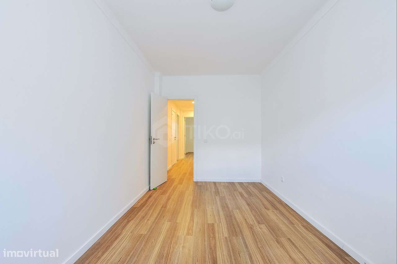 Invista no Seu Futuro: Apartamento T3 em  renovado no Coração de Setúb-22