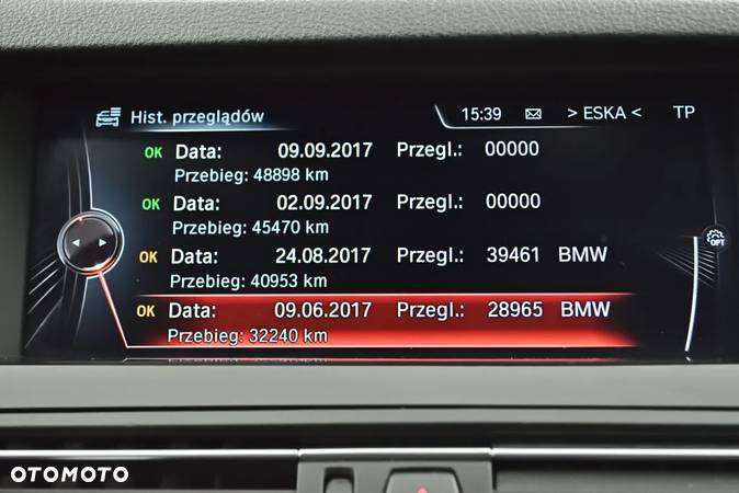 BMW Seria 5 520d xDrive - 23