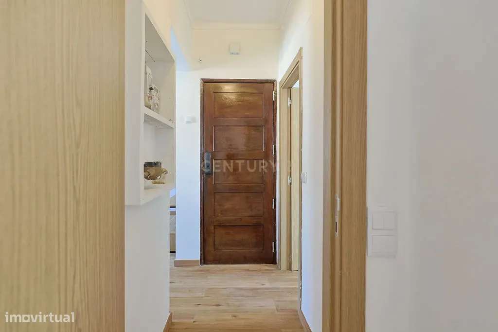 Excelente Apartamento Totalmente remodelado na Trafaria-5