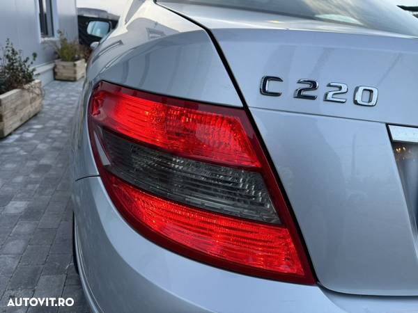 Mercedes-Benz C 220 CDI DPF BlueEFFICIENCY Elegance - 35