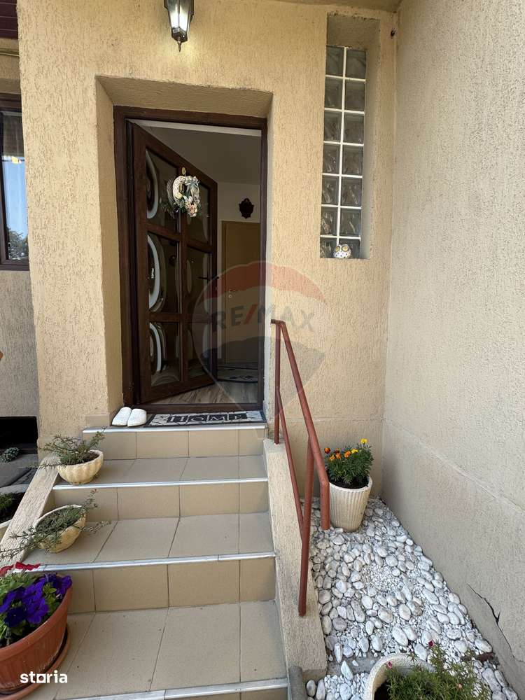 Casa pe un nivel, 2 camere, str. Stejarului-7