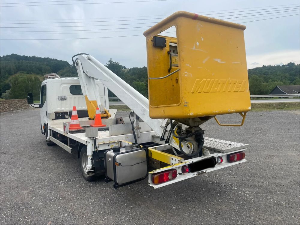 Nissan Cabstar 2009