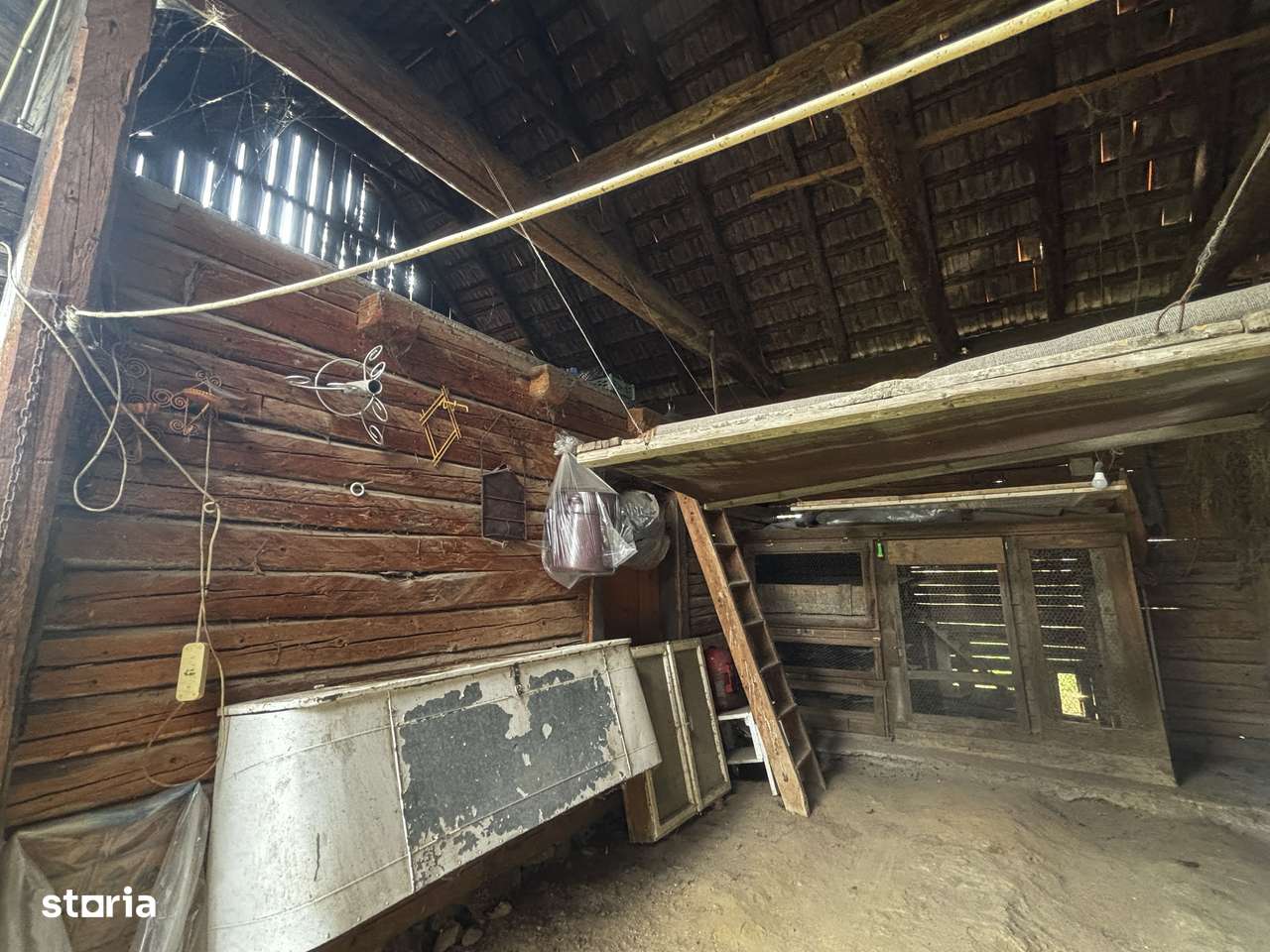 Casă 3 camere 100 M² cu 2360 M² teren-12