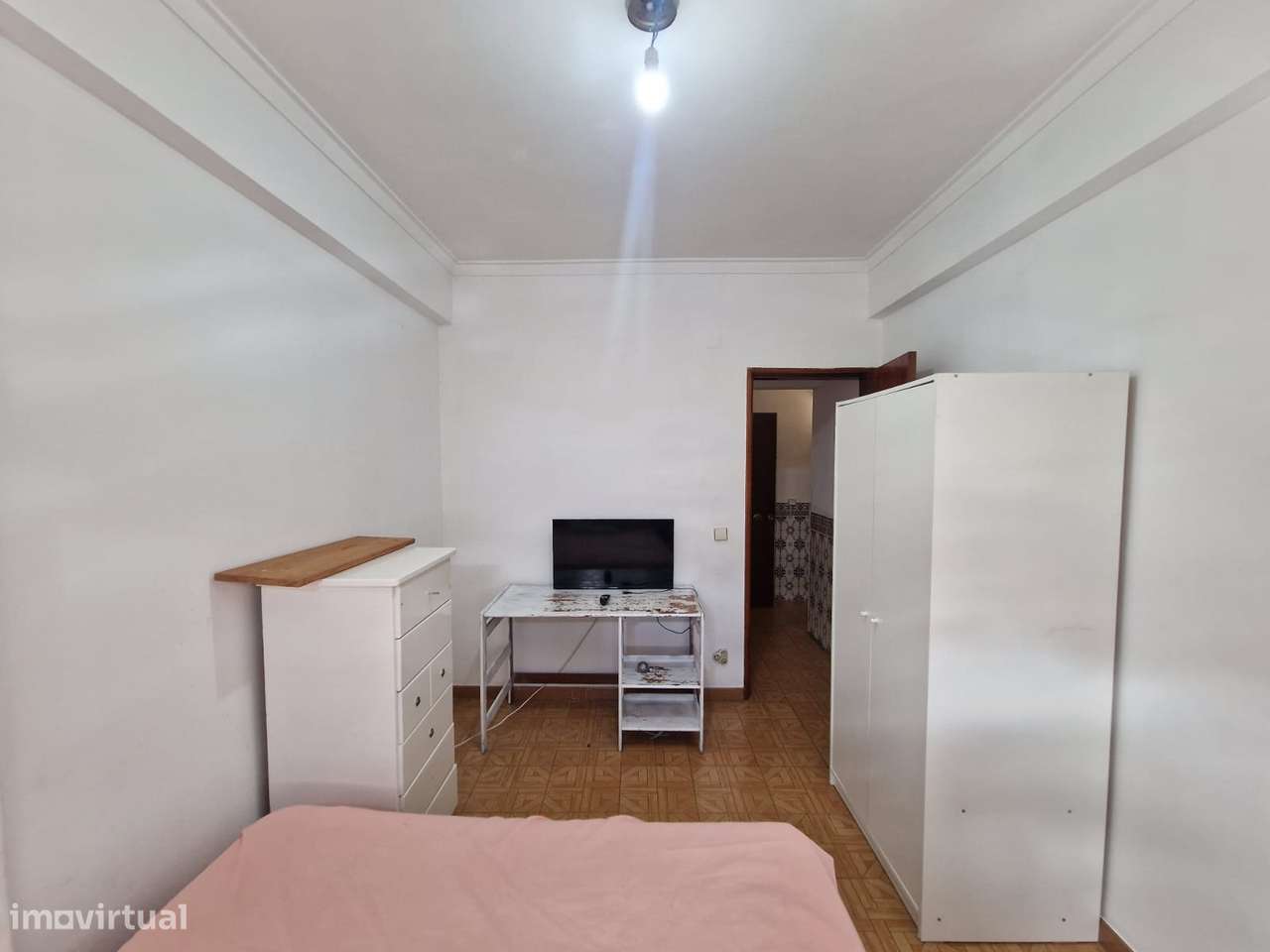 Quartos com despesas incluídas na Amora/ Seixal - Grande imagem: 5/10