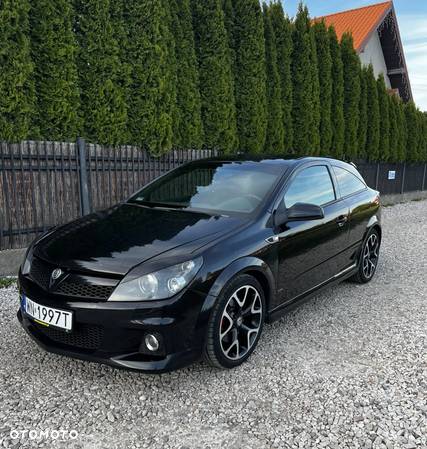 Opel Astra III GTC 2.0 T Sport - 1