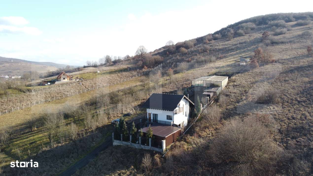 De vanzare Casa cu dependinte in Mera - Imagine principală: 2/12