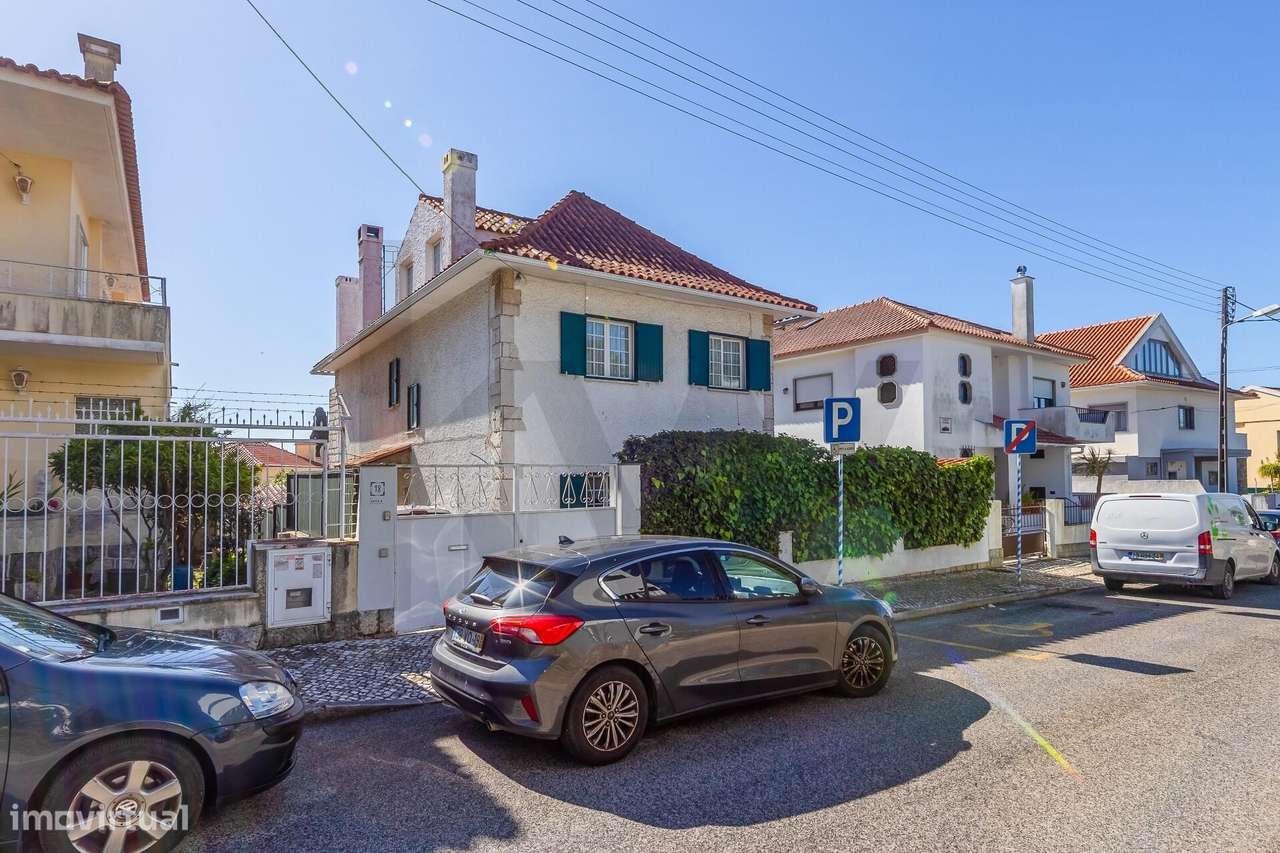 Moradia T6 em Linda-a-Velha com Piscina e Jardim - Grande imagem: 5/38