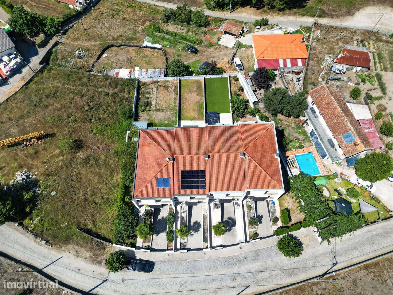 Moradia T3 com Suite, Jardim e Eficiência Energética A em Sequeade, Ba-35