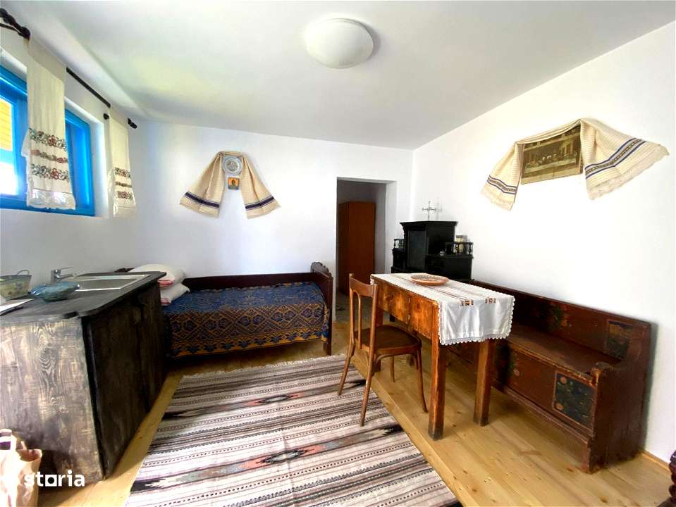 Casa cu 4 camere  si 625 mp teren in Avrig-9