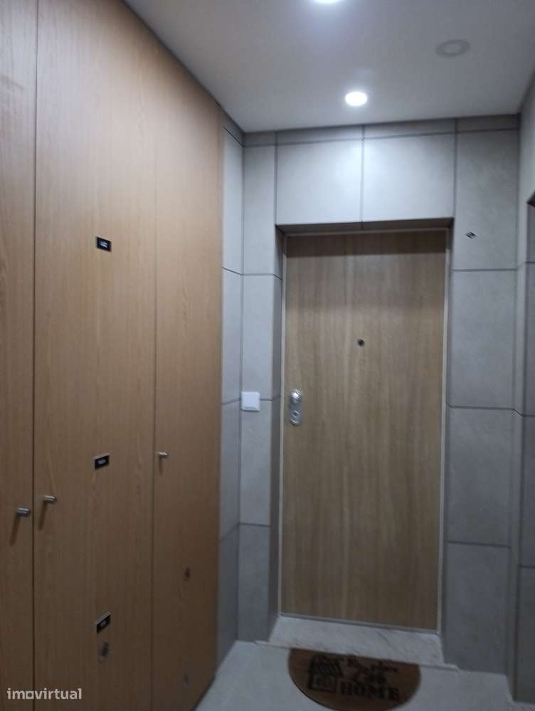 Apartamento T2 Novo com Varanda e Garagem-21