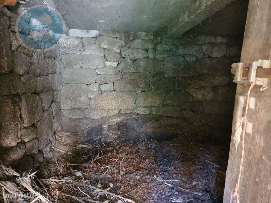 Quinta à venda, localizada no Lugar de Água Redonda, Cabeceiras de ...-17