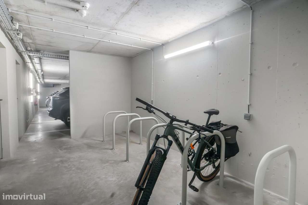 Apartamento T1 + 1 com vista, Campo Pequeno, Lisboa-32