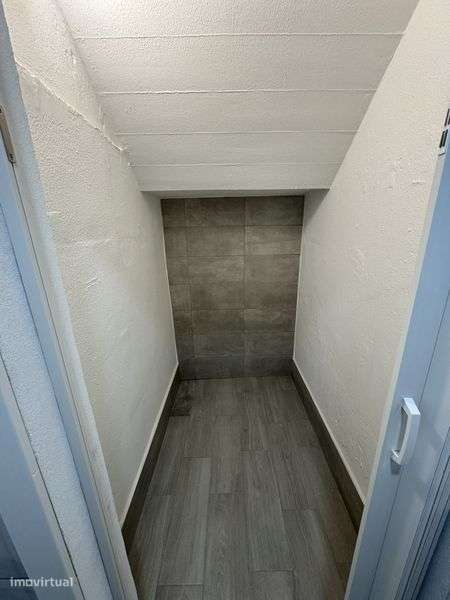 Apartamento T2 com quintal todo remodelado Bairro Novo Seixal - Grande imagem: 5/11