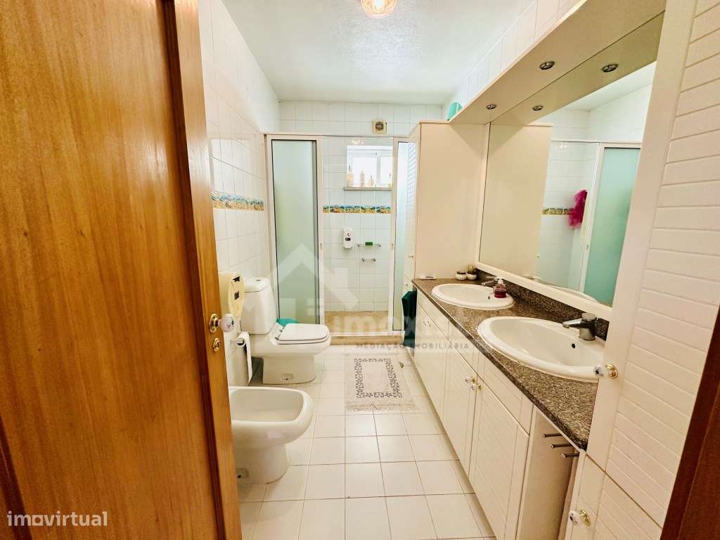 Moradia T6 pronta a habitar com piscina em Lousã-32