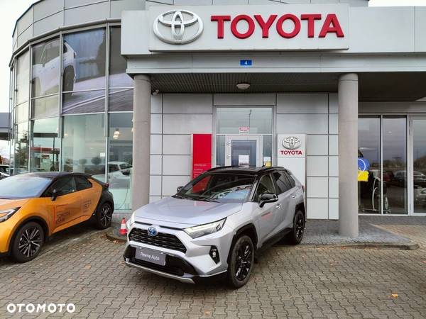 Toyota RAV4 - 1