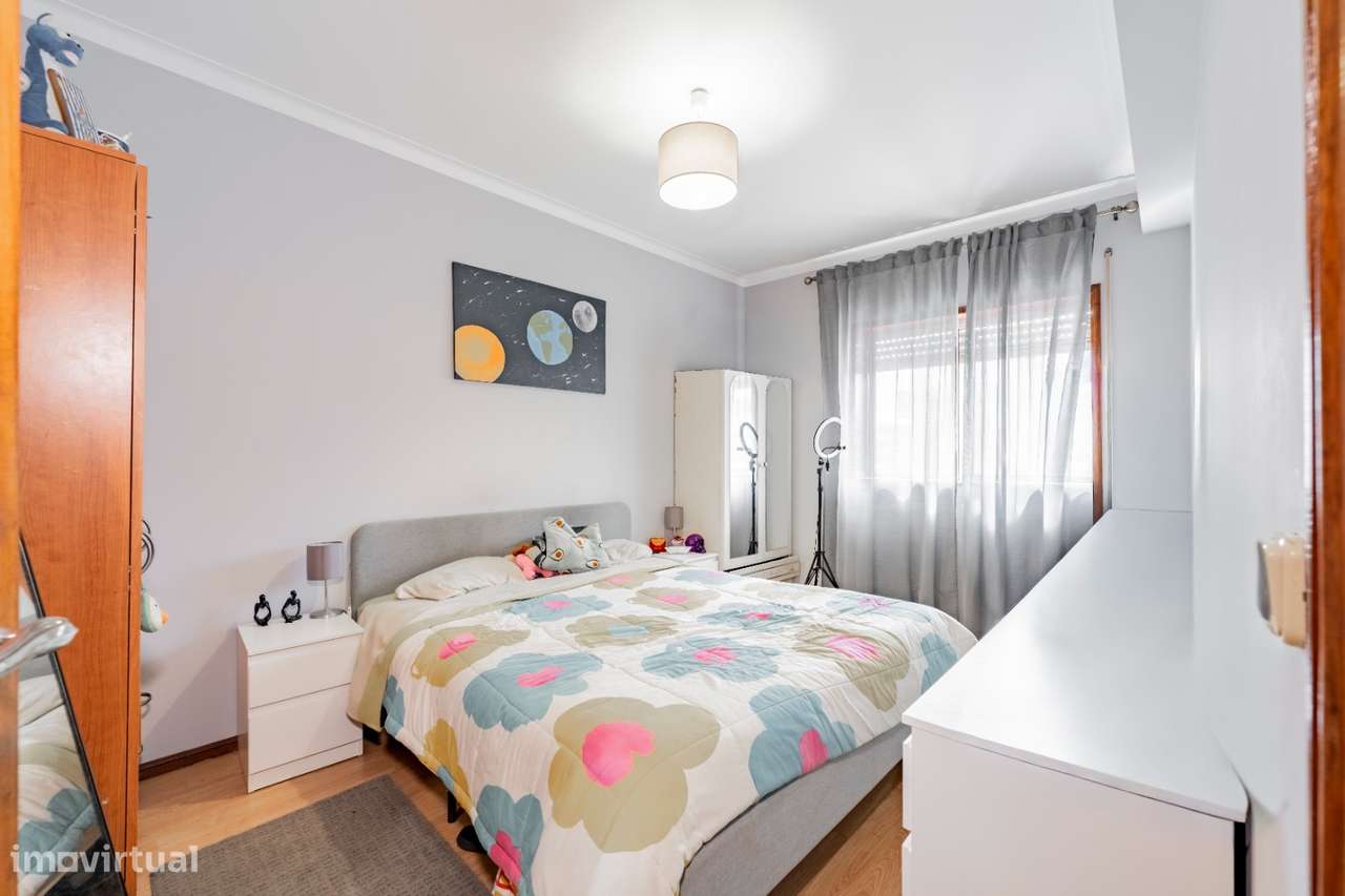Apartamento T3 com garagem fechada e sótão – Rua do Cruzeiro, Braga-22