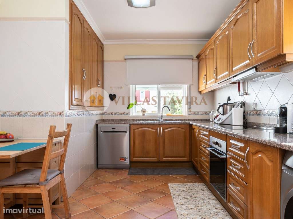 Moradia T4 - Com Vista Mar e Cidade - Topo- Urbanização Miramar-23