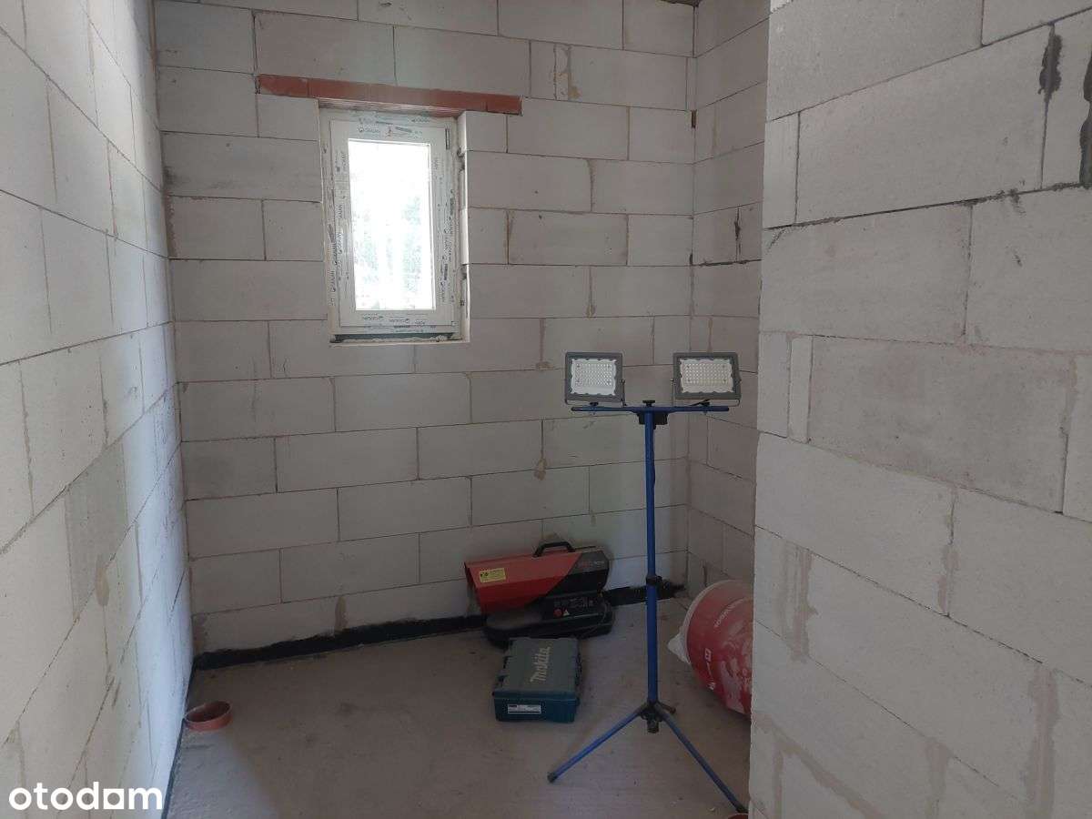 Atrakcyjny dom w spokojnej okolicy pod lasem-10