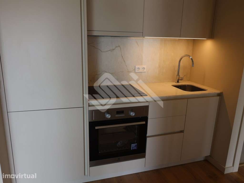 Apartamento T1 com Vista Panorâmica - Rotunda da Boavista / Casa da...-6