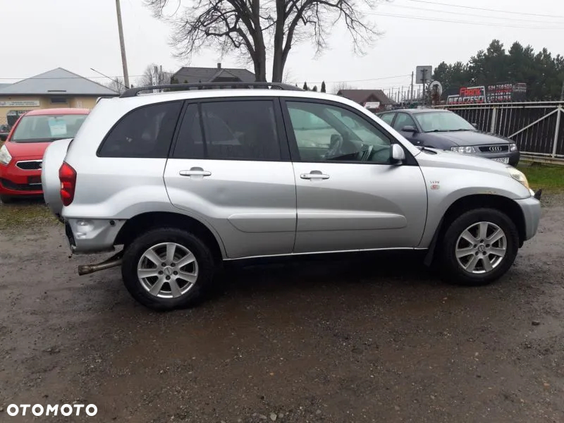 Toyota RAV4 2.0 VVT-i 4x4 - 14