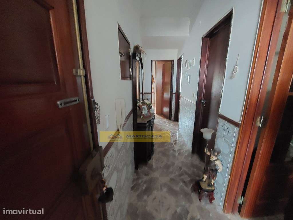 Apartamento 3 assoalhadas c/ varanda e arrecadação Serra das Minas ...-9