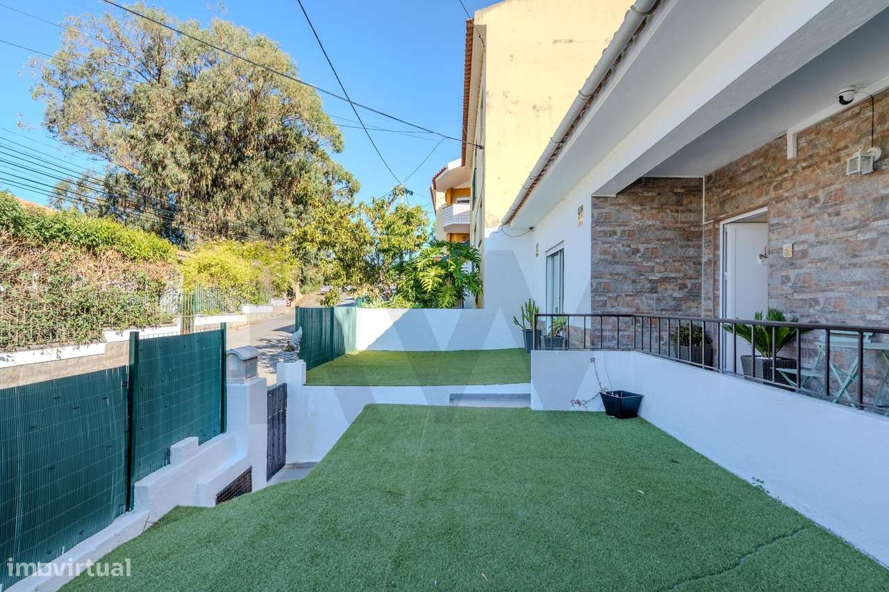 Moradia T3 remodelada em Alcabideche  com espaço exterior - Grande imagem: 3/32