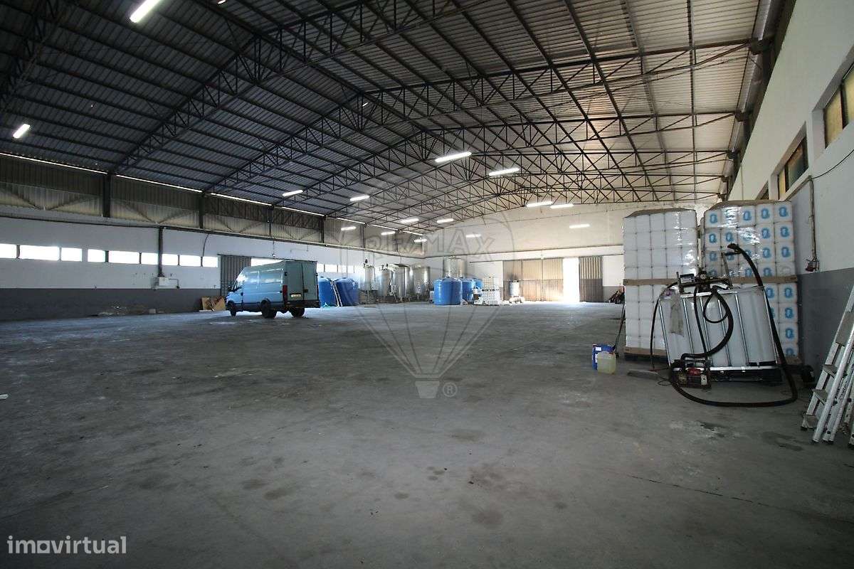 Armazém  para arrendamento - Grande imagem: 4/19