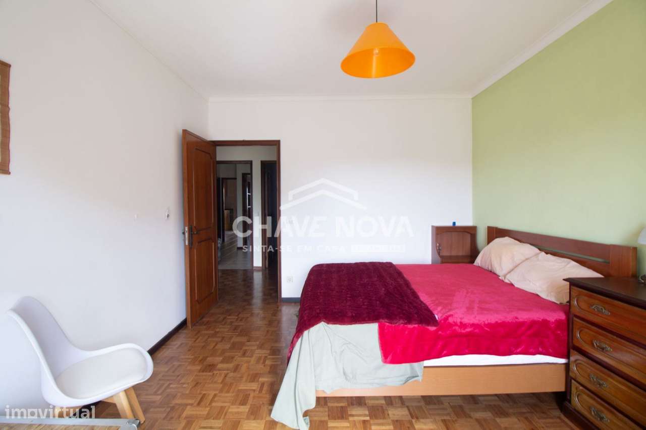 Apartamento T2+1 na Granja, com varanda marquisada a poente - Grande imagem: 4/20