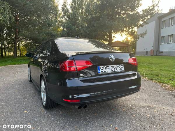 Volkswagen Jetta 2.0 TSI Highline DSG - 4