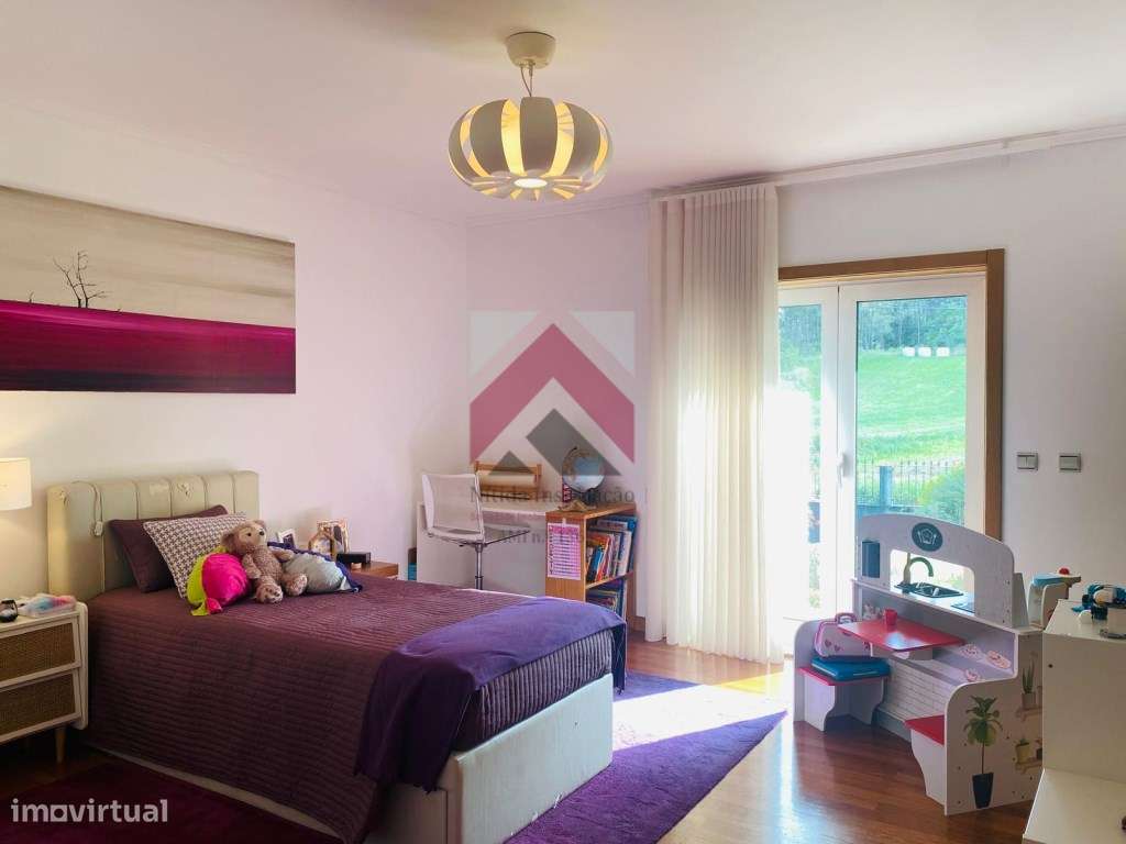 Moradia T6 Isolada na Palhaça-22