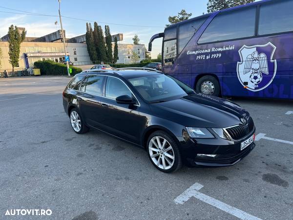 Skoda Octavia 1.6 TDI DSG Style - 1