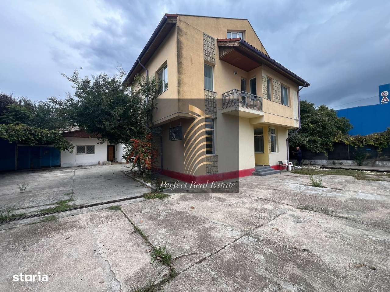 De închiriat în exclusivitate – clădire multifuncțională - Imagine principală: 1/19