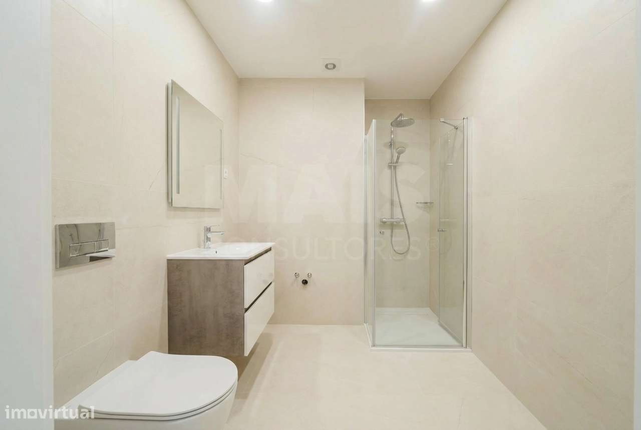 Apartamento T3 Remodelado - Centro de Caldas da Rainha - Com garagem - Grande imagem: 3/24