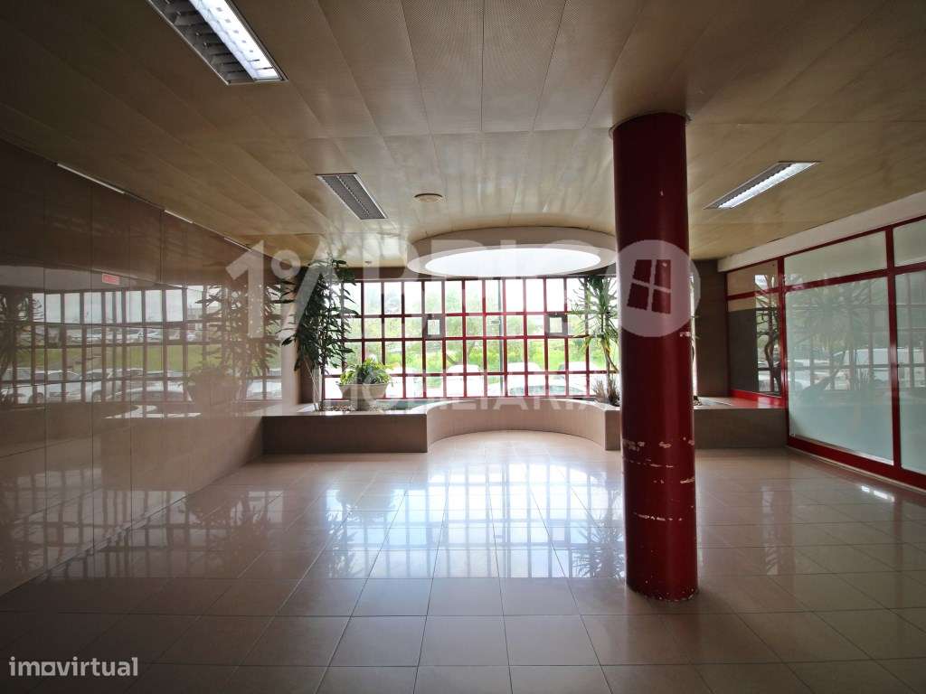 Loja no Edifício Horizonte, com arrumo e garagem - Grande imagem: 5/11