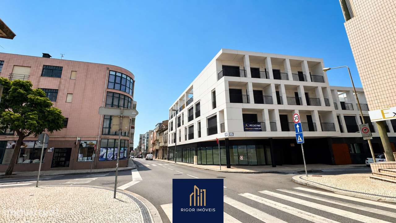 Espaço Comercial no Centro da Póvoa de Varzim – 225 M2-10