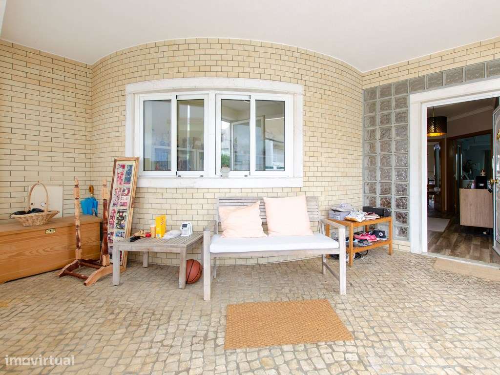 Moradia T4+2 com piscina na Urb. Lombas (São Domingos de Rana)-7