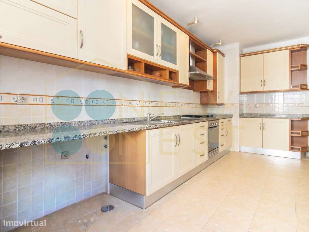 Apartamento T4 com 150m2 junto à Estrada das Machadas | Setúbal-8