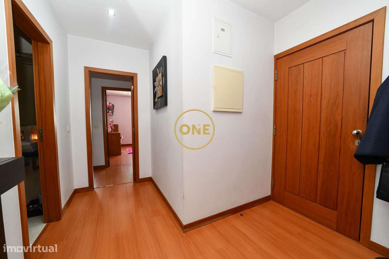 T2 em Retorta – Espaço, Conforto e Localização Privilegiada-19